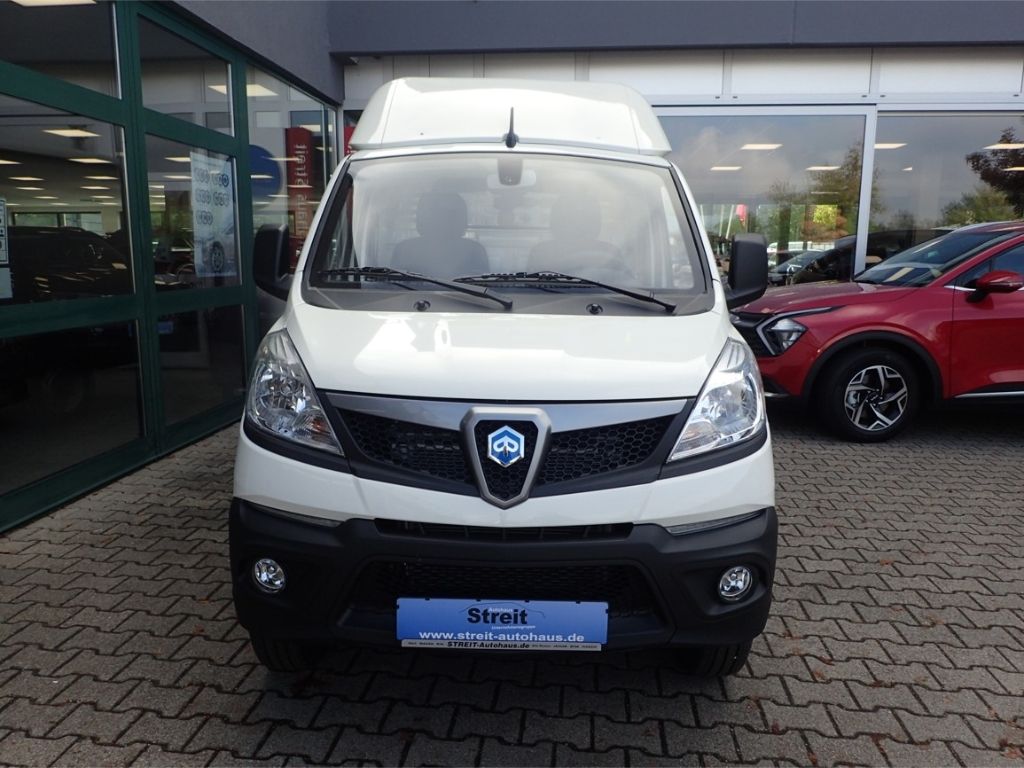 Fahrzeugabbildung Piaggio Porter NP6 Singlewheel LPG Kastenaufbau 3,07m Ra