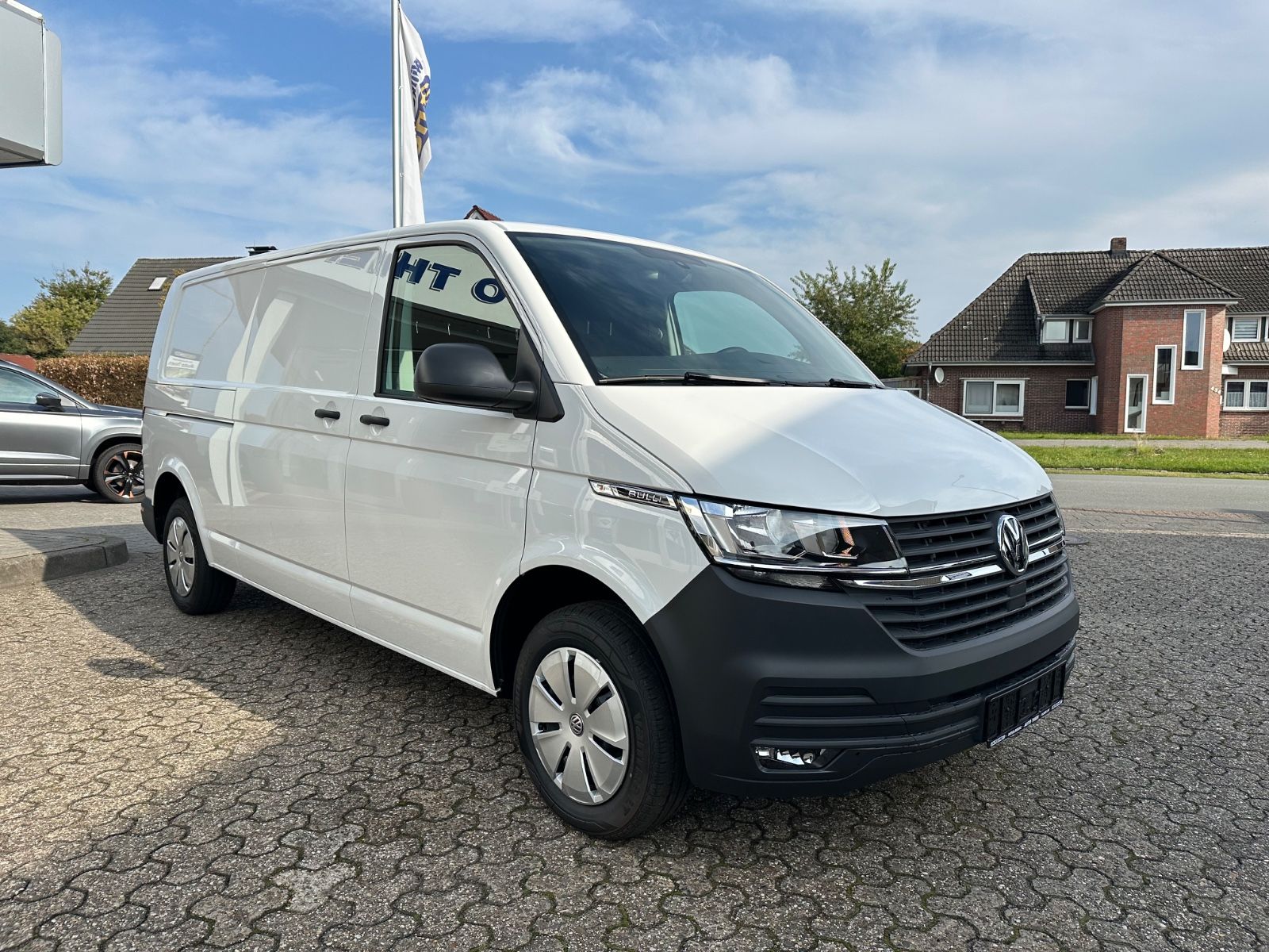 Fahrzeugabbildung Volkswagen T6.1 Transporter Kasten 2.0 TDI LR Klima/Tempom