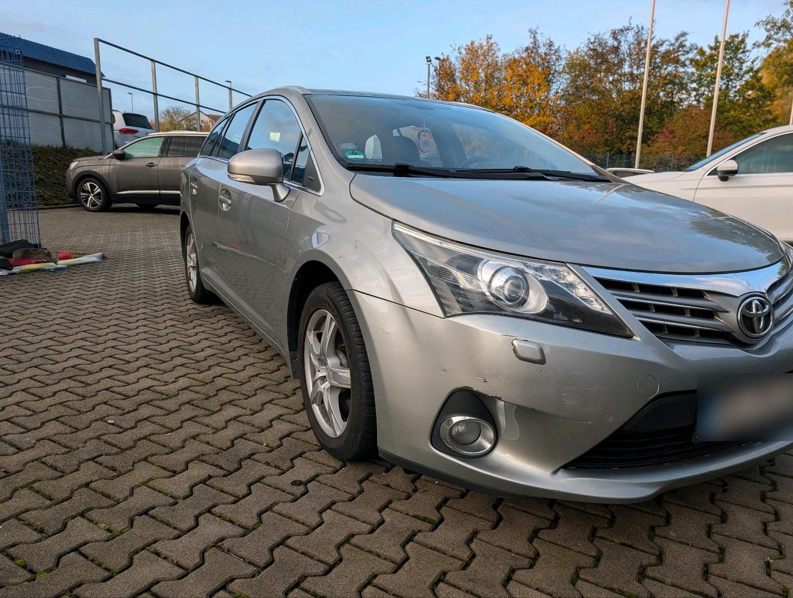 Toyota Avensis 2011 — photo 6