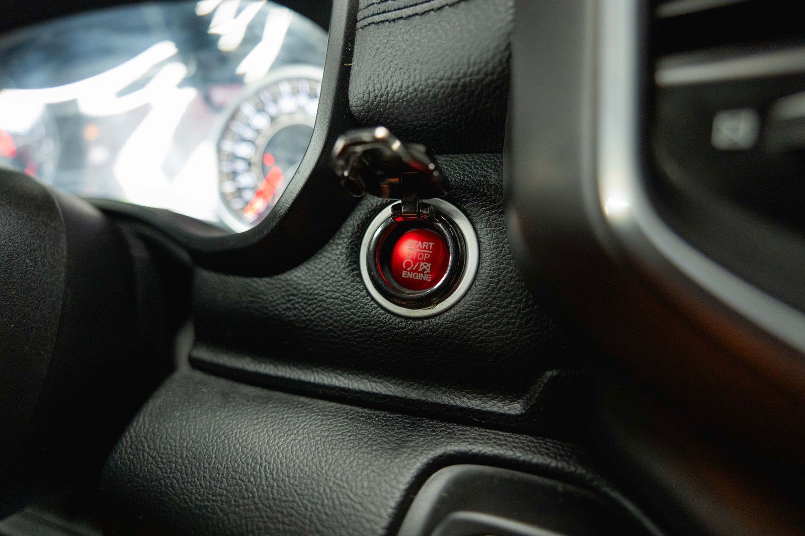 Fahrzeugabbildung Dodge RAM 5.7 V8 HEMI 4x4 COPPERHEAD Offroad LONGBED