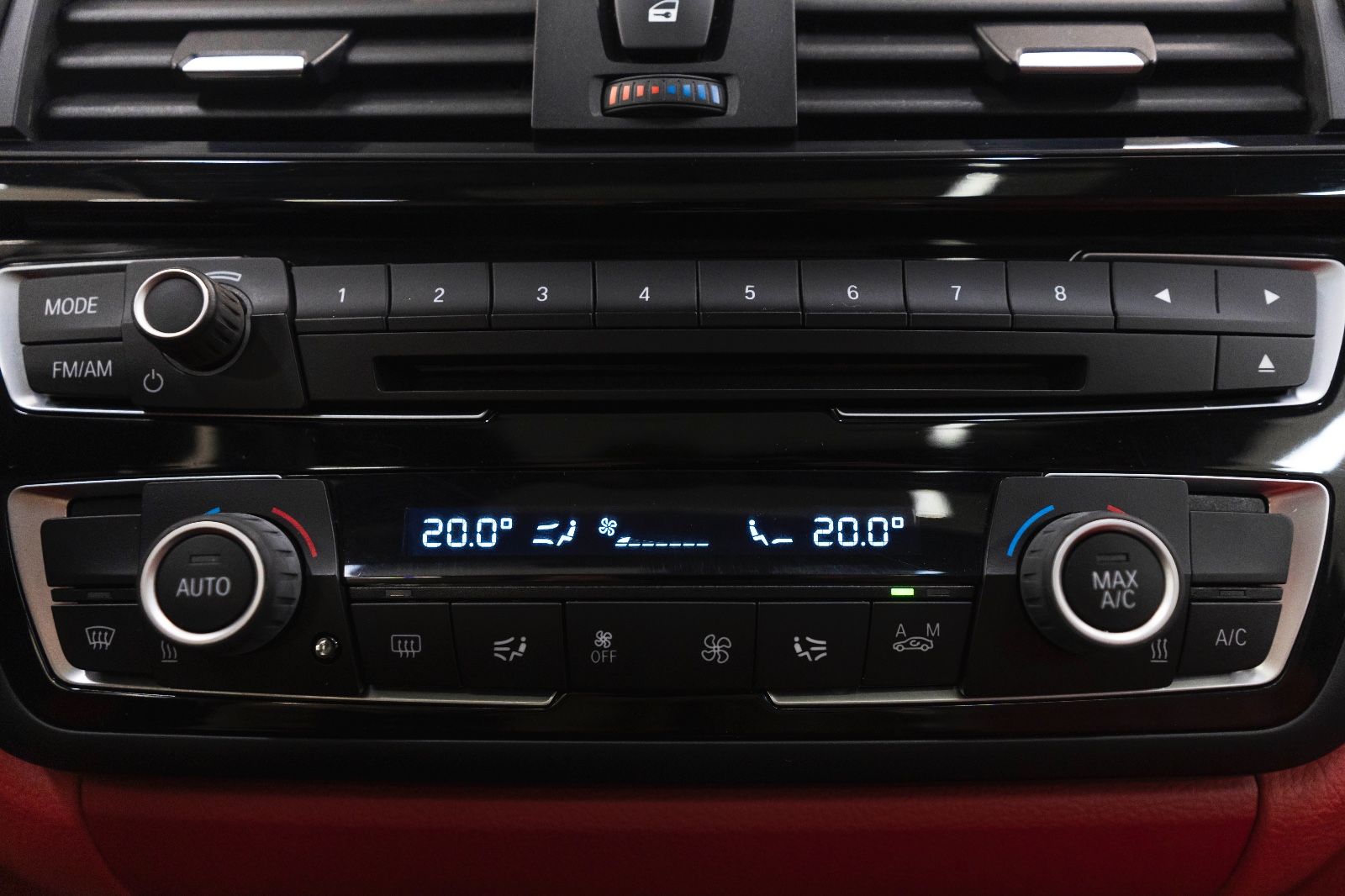 Fahrzeugabbildung BMW 440i Coupé M-PERFORMANCE  HARMAN NAV KAM