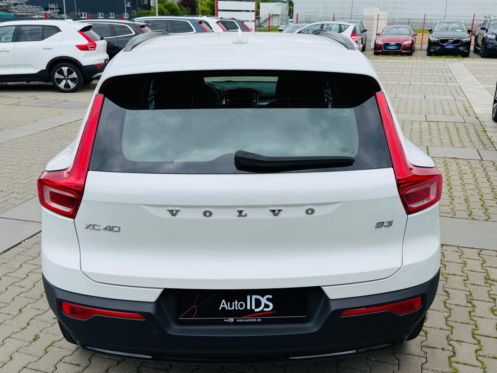 Volvo XC40 Plus Dark 2WD/Navi/Harman-Kardon