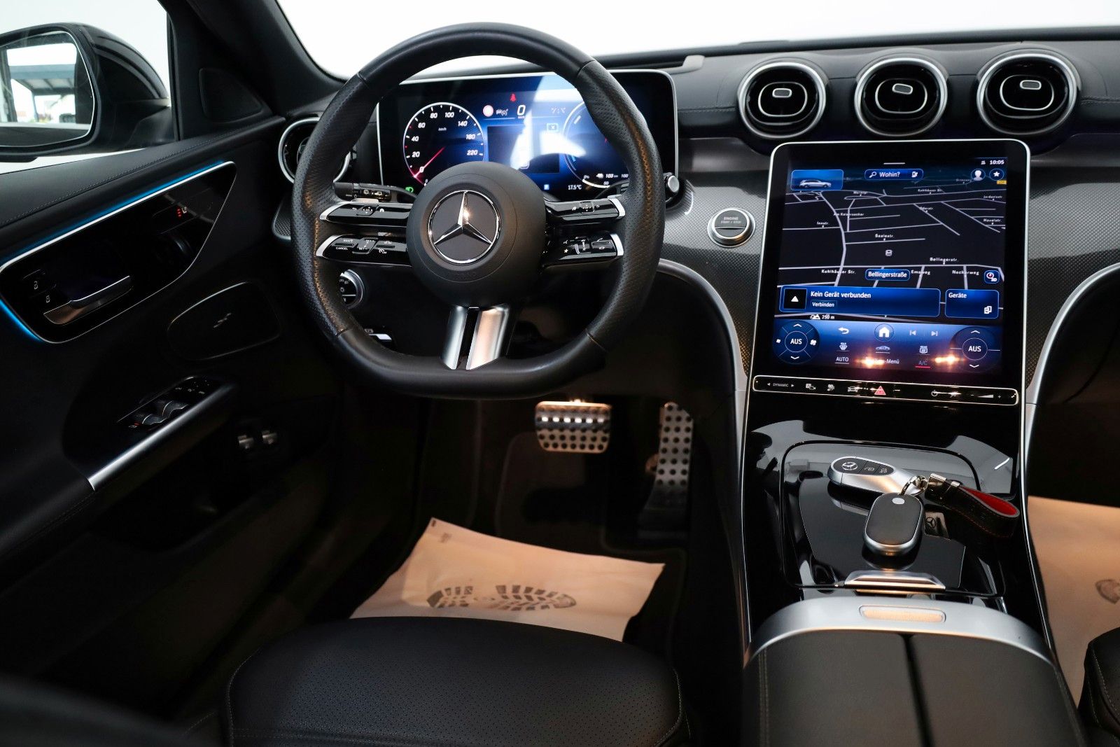 Fahrzeugabbildung Mercedes-Benz C 300e T AMG Line Leder,Navi,LED,HUD,SH,Park Pak