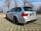 BMW E91 330i 257PS M-Paket - BMW 330 mit Benzin-Antrieb: Kombi, M 330i Paket