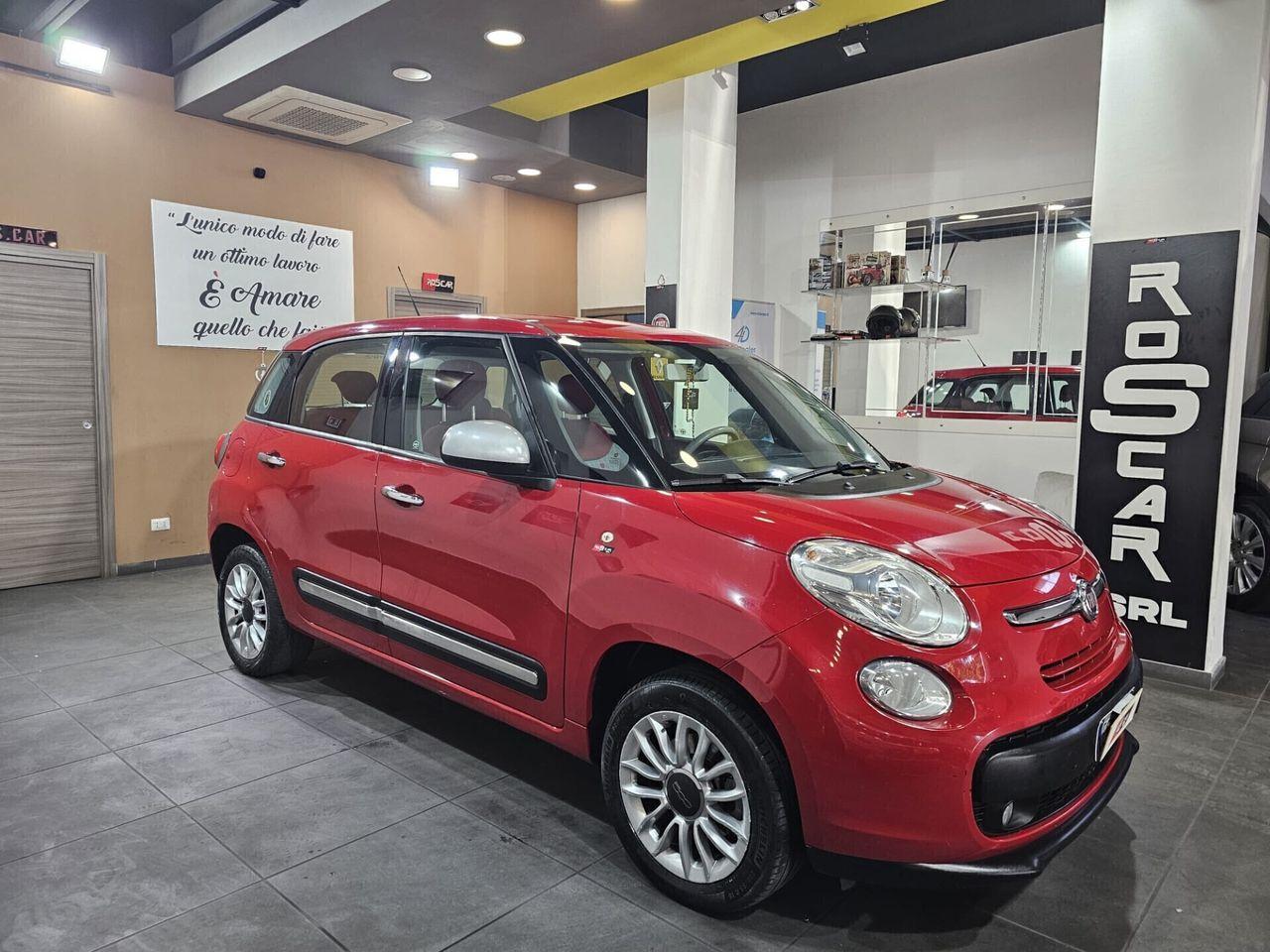 Fiat 500L 2013 — rear view