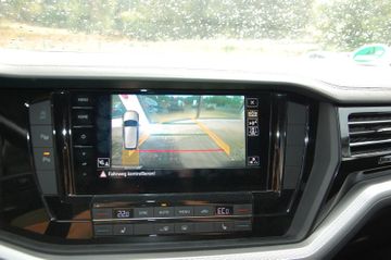 Volkswagen Touareg - 11