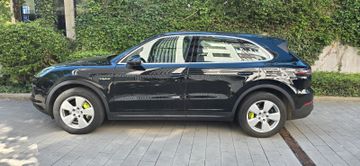 Porsche Cayenne - 2