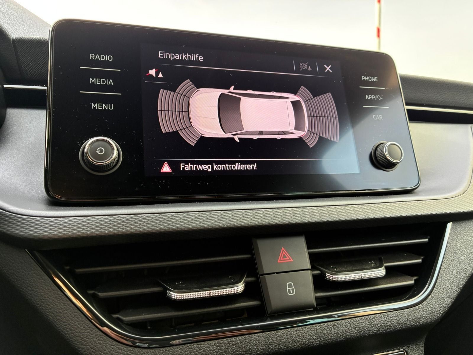 Fahrzeugabbildung SKODA Scala 110PS 6-Gang*LED*PDC*SmartLink