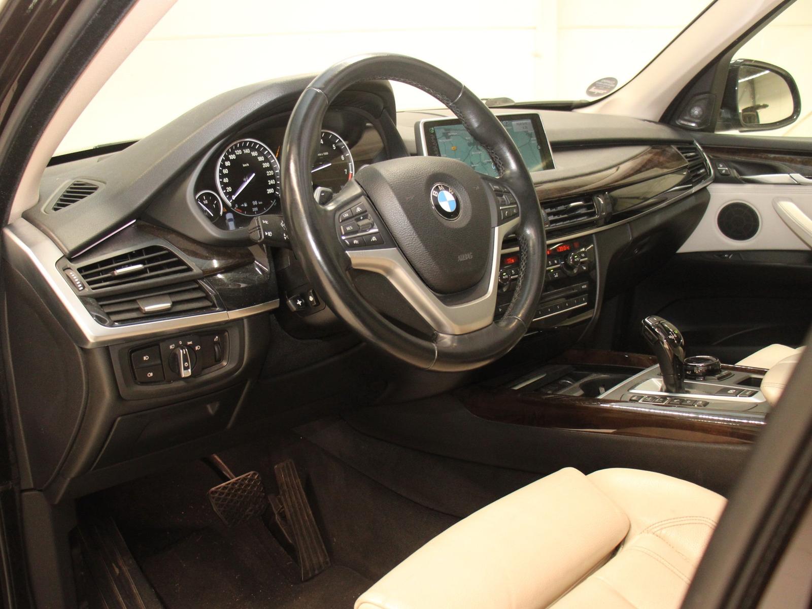 BMW X5 XDRIVE50I V8 4.4 449ch 4X4 - HARMAN KARDON - HEAD-UP DISPLAY - CAMÉRA 360° - TOIT PANORAMIQUE - CUIR DAKOTA