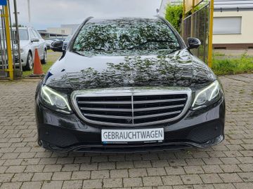 Mercedes E 220 - 2