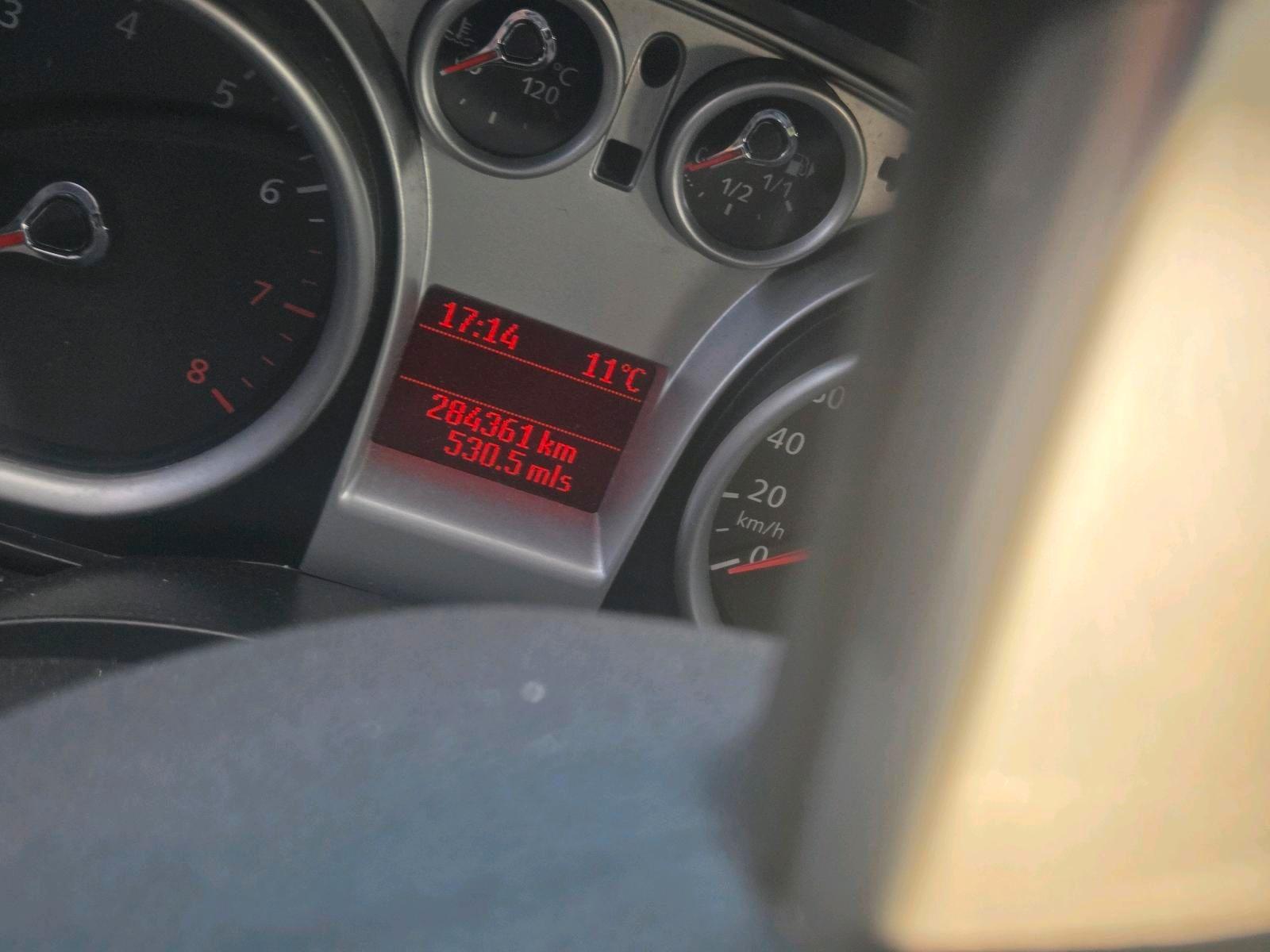 Ford Focus 2010 — engine 101 HP (74kW)
