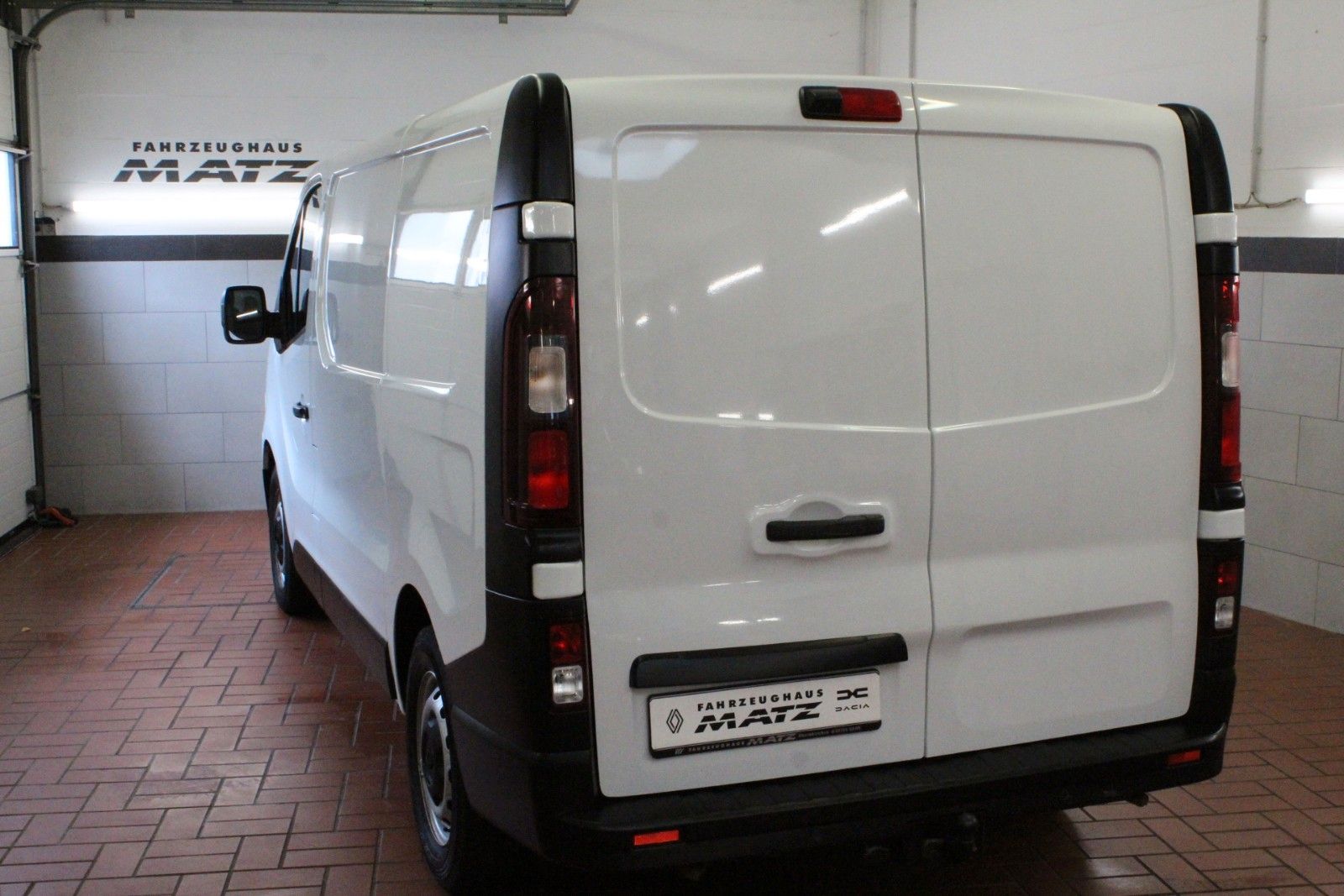 Fahrzeugabbildung Renault Trafic Kastenwagen L1H1 3,0t dCi 130 Komfort
