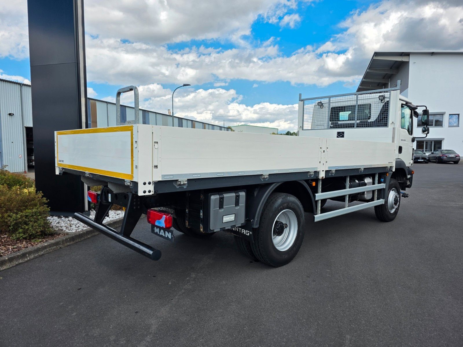 Fahrzeugabbildung MAN TGM 13.250 4x4 BL Allrad 37.917km Klima 3 Sitze