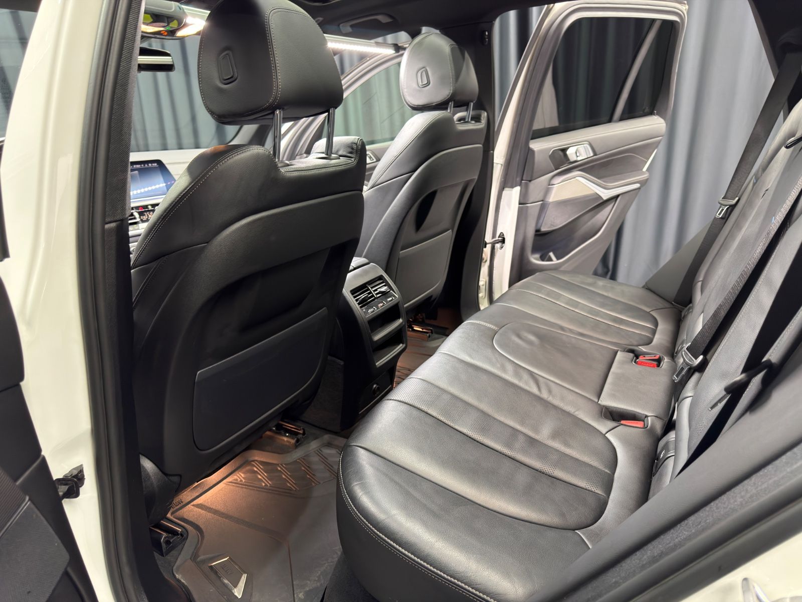 Fahrzeugabbildung BMW X5 xDrive 30d M SPORT|PANORAMA|NAVI|LED|21 ZOLL|