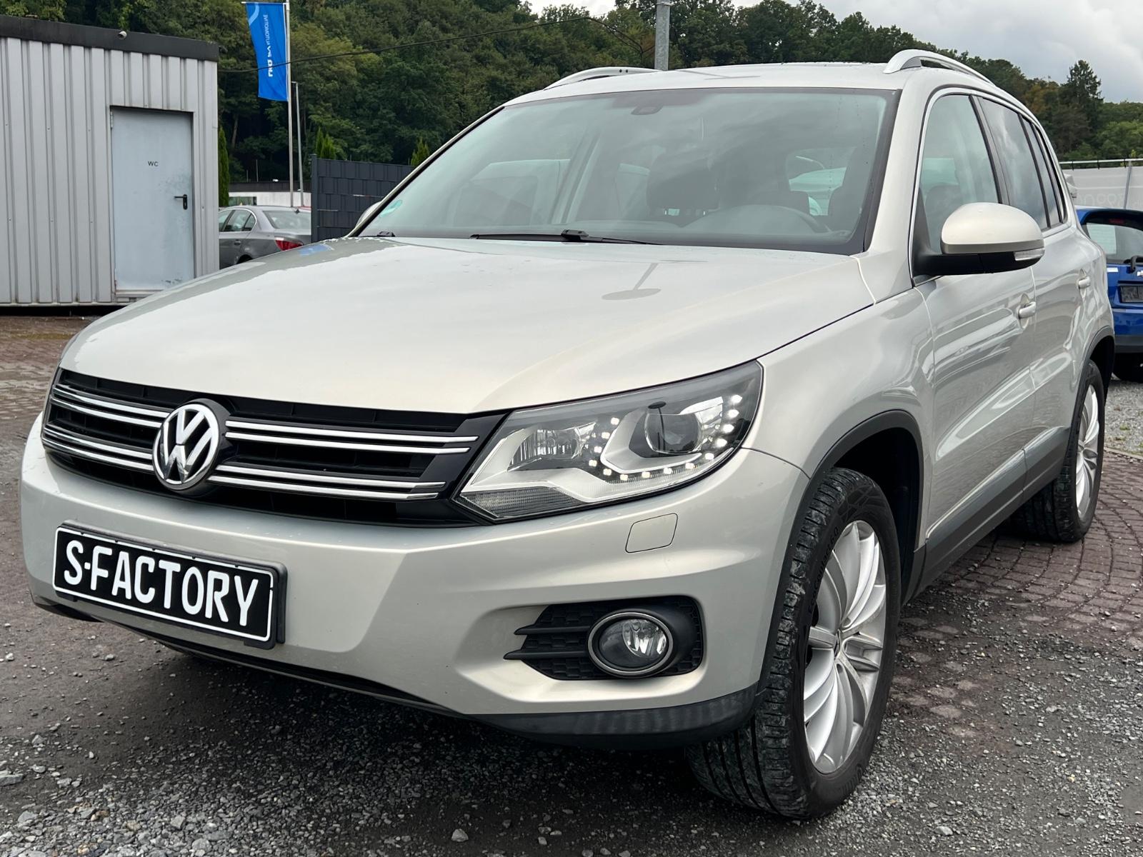 Volkswagen Tiguan 2.0TDI 4Motion PANO NAVI DSG AHK ALU