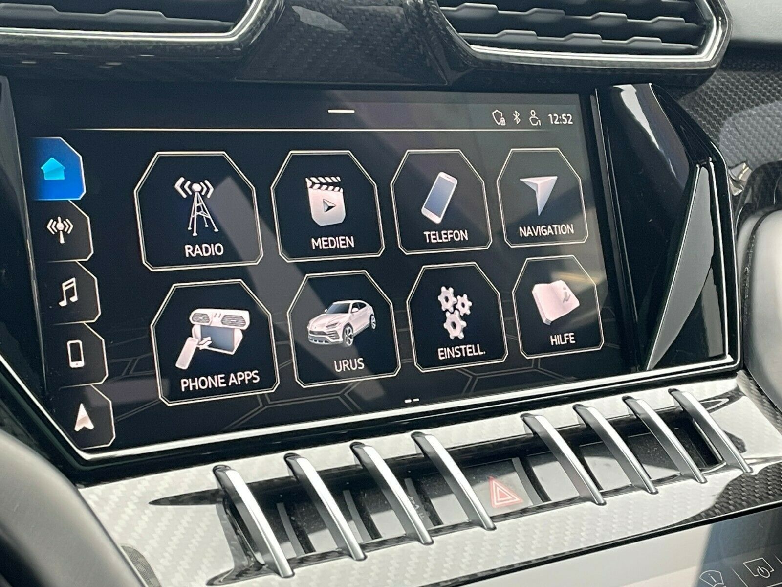 Fahrzeugabbildung Lamborghini Urus LP650 *PANO*Carbon*HeUp*23*Miete*Mietkauf*