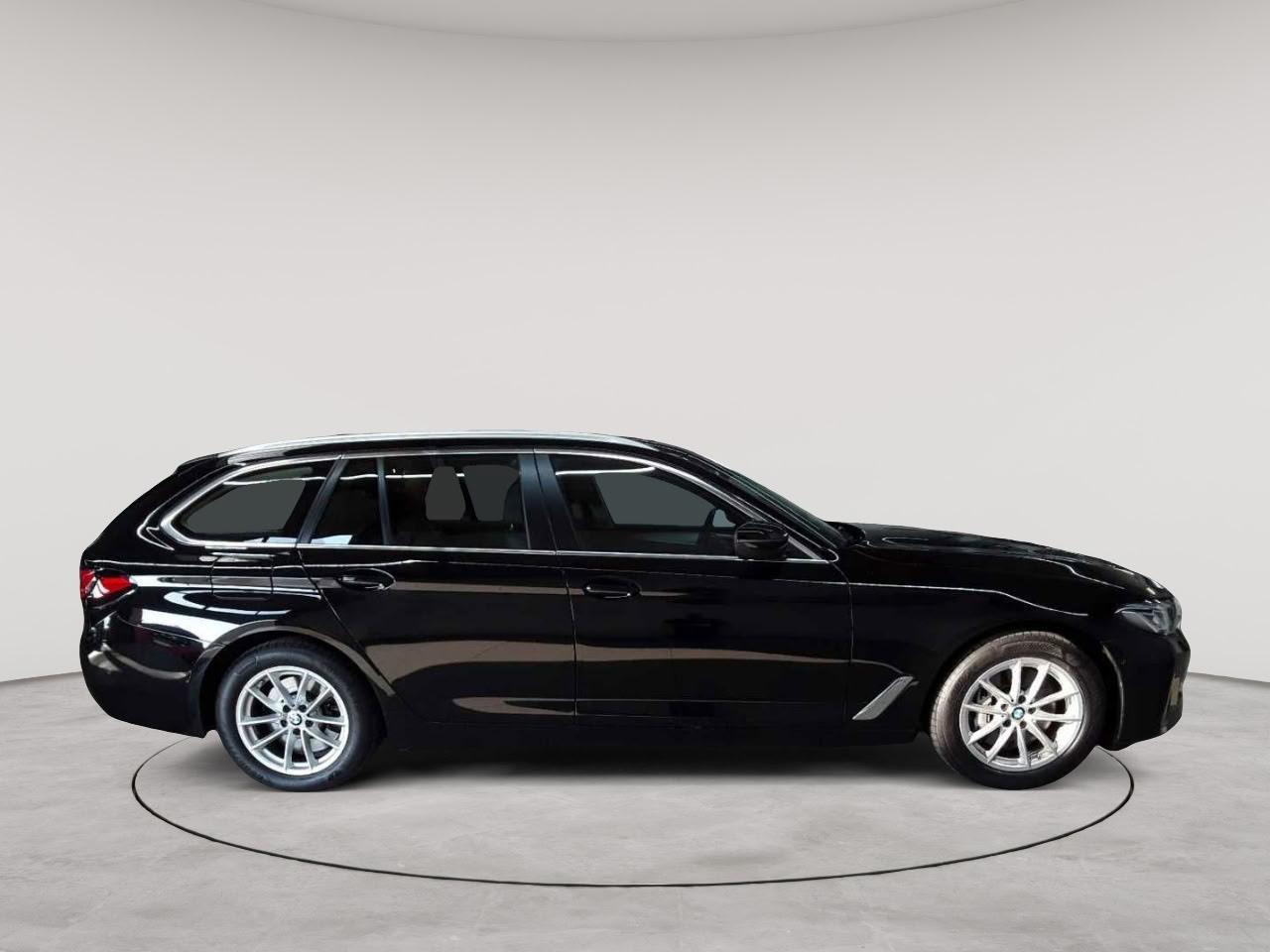 BMW 530d xDrive Touring Aut. AHK NAVI LED