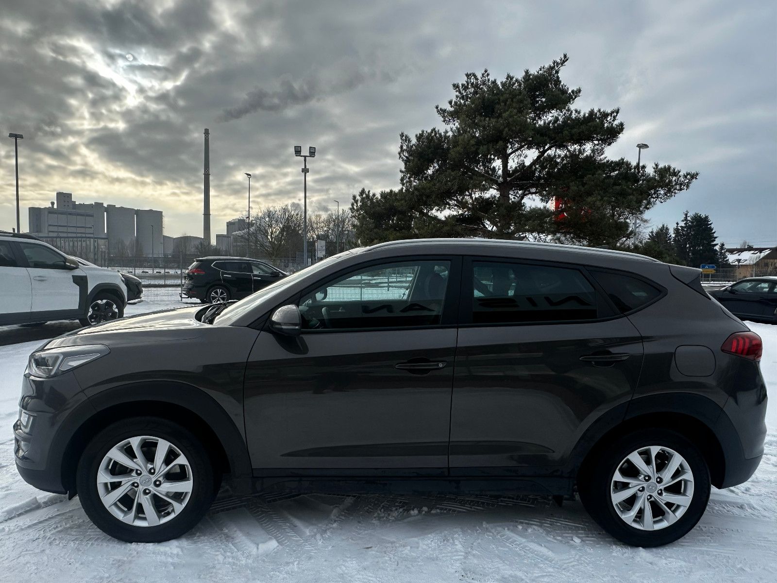 Fahrzeugabbildung Hyundai Tucson 2WD Navi Klimaautom. 2. Hand Top Zustand