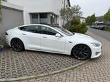 Tesla Model S Maximale Reichweite Plus - - Tesla Model S von privat