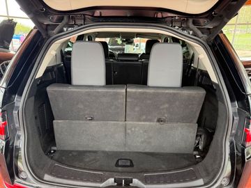 Land-Rover Discovery Sport - 9