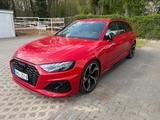 Audi RS4 +Beule Motorhaube - rote Audi RS4