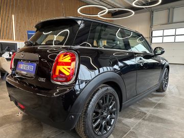 MYAUTOCENTER – Gebraucht- und Jahreswagen mit Werkstattservice in Pfaffenhofen MINI ONE Mini 3-trg. *2. Hand*Klima*SHZ*Bluetooth*LED