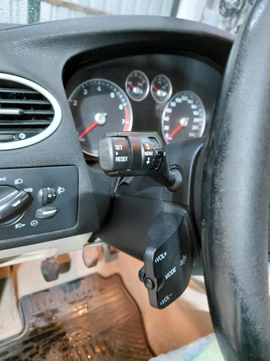 Ford Focus 2006 — photo 13