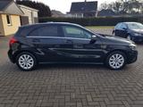 Mercedes-Benz A 180 BlueEfficiency  Navi  Kamera  SHZ - Mercedes-Benz A 180 Gebrauchtwagen in Bremen