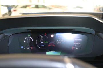 Fotografie des Peugeot 408 Hybrid 225 e-EAT8 GT