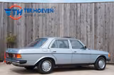 Mercedes-Benz 300D W123 H-Zulassung Schiebedach AHK - Mercedes-Benz 300 mit Diesel-Antrieb: Limousine