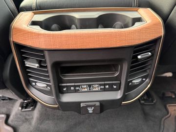 Bild 20 Dodge RAM 5,7l HEMI Longhorn AHK Luftfahrwerk 4x4