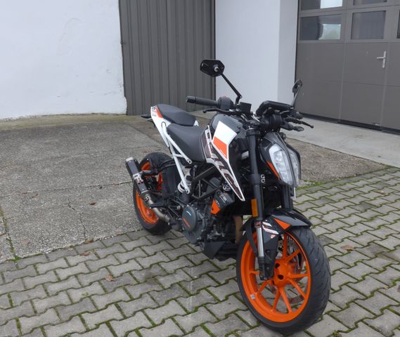 KTM 390 Duke, 1.100€ Zubehör, Quickshifter+