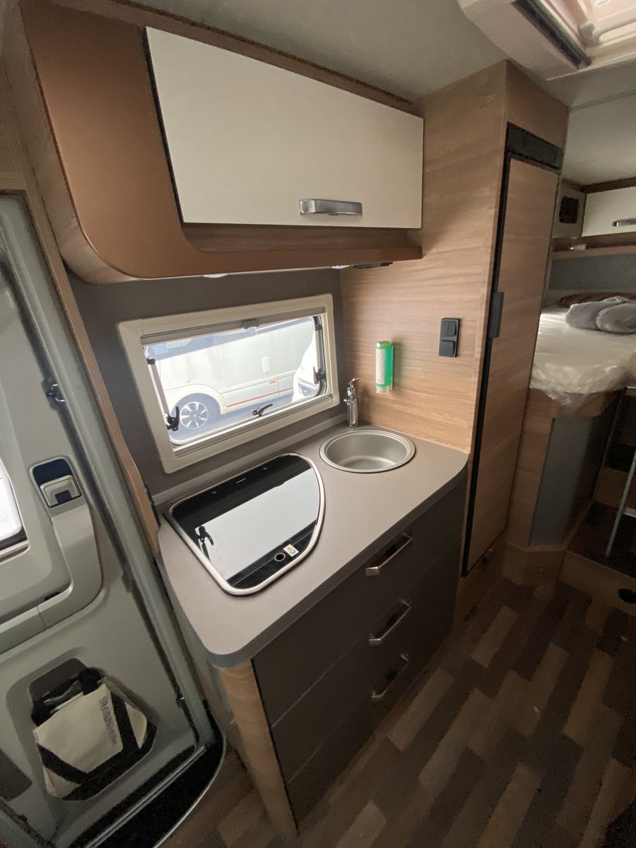 Fahrzeugabbildung Weinsberg CaraCompact MB EDITION PEPPER 640 MEG AT, MBUX