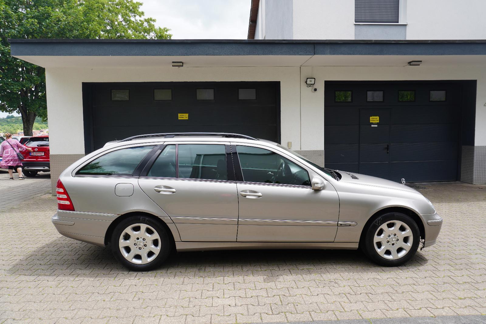 Mercedes-Benz C 230 T Komp. Elegance Aut. KLIMA+XENON+AHK+ALU
