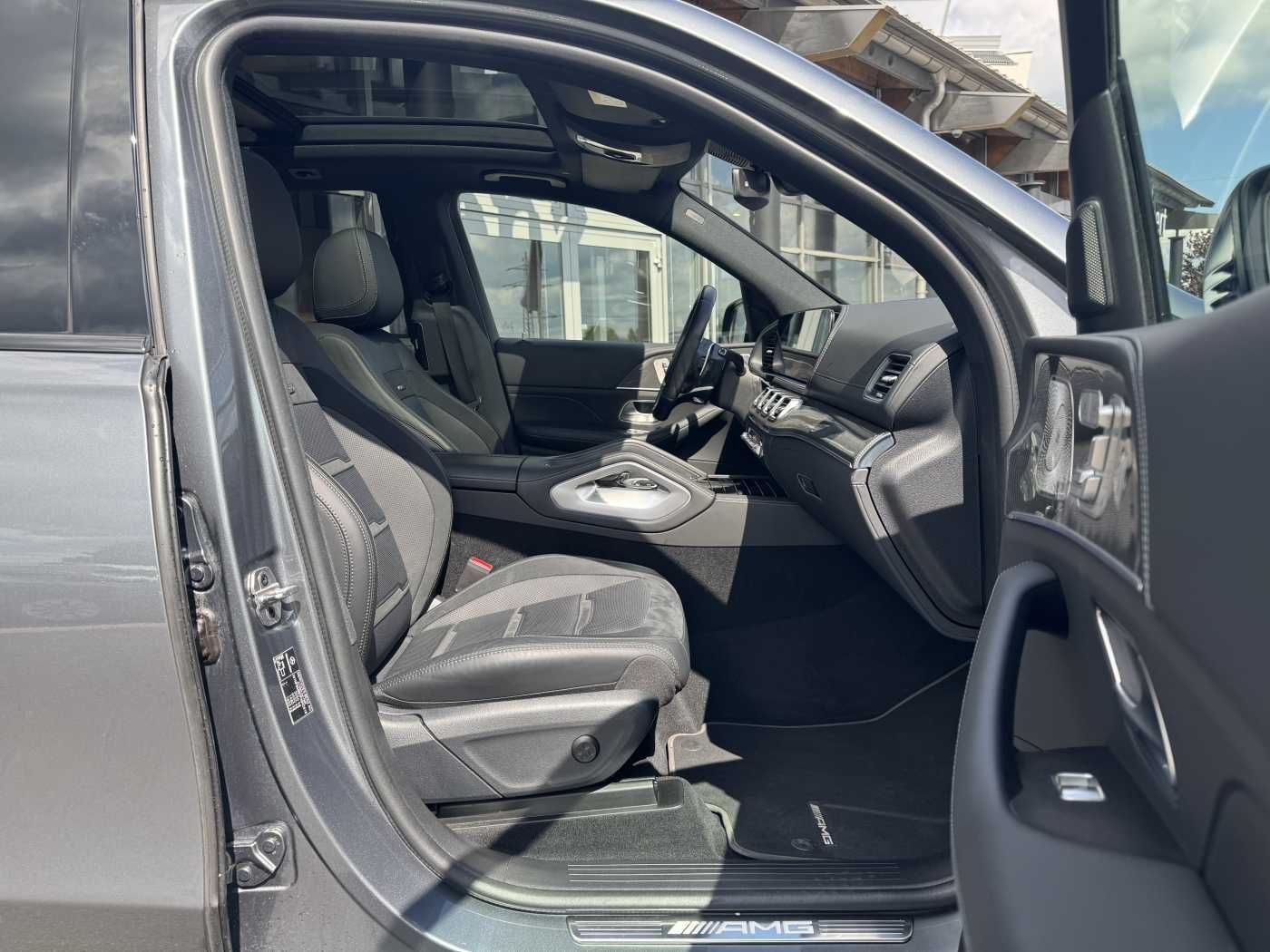Fahrzeugabbildung Mercedes-Benz GLE 53 AMG+Pano+Distr+ABC+Burm+StandH+HUD+ 360