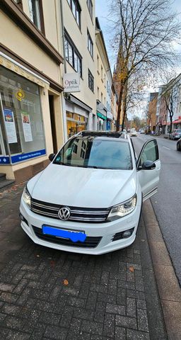 Volkswagen Tiguan Sport & Style  4  Motion