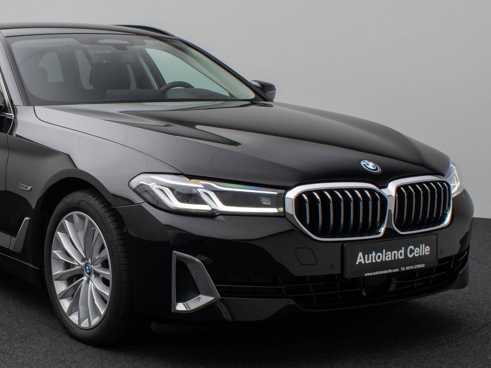 Fahrzeugabbildung BMW 530e xD Luxury Line DAB Komfort HUD Laser HiFi