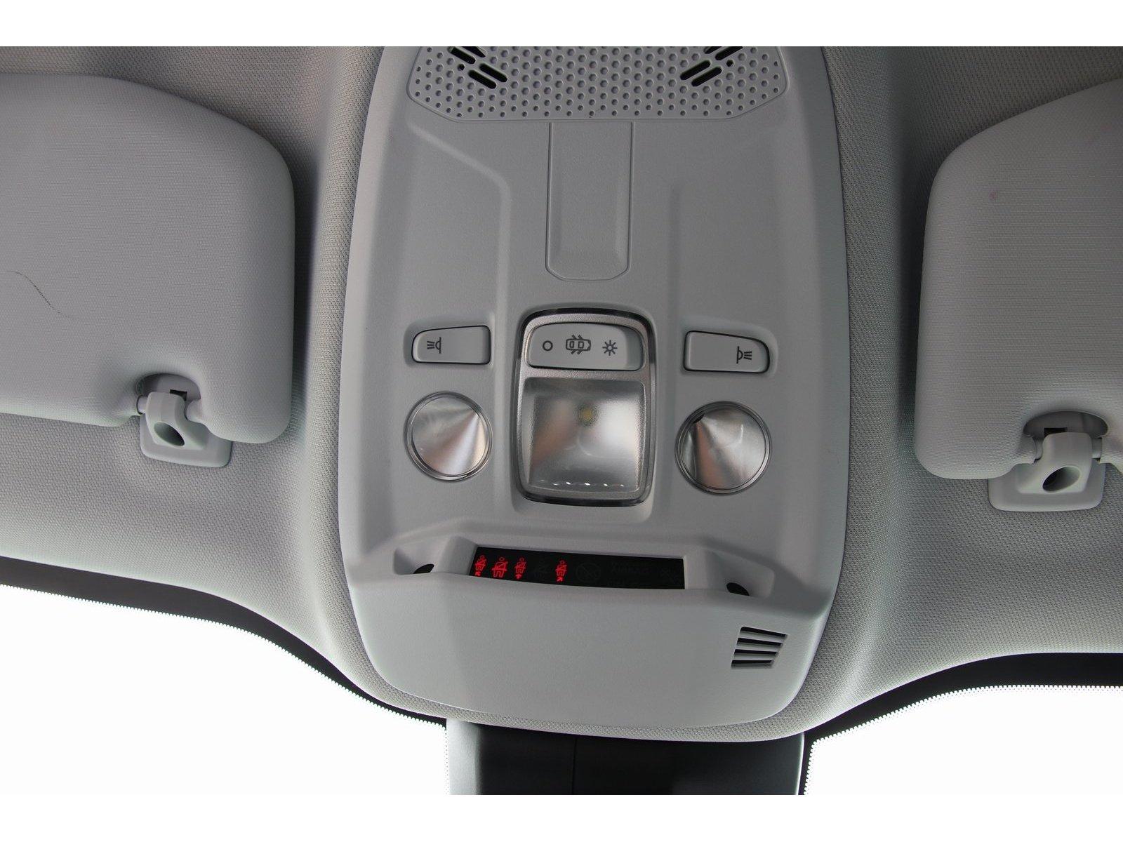 Peugeot 2008 Allure Pack BHDi 110 Navi SHZ RFK Carplay
