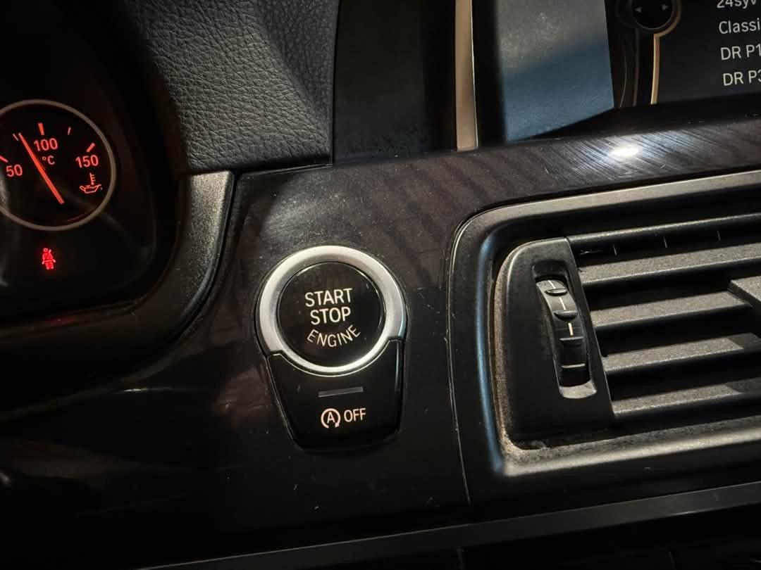 BMW 520 2014 — photo 18
