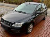 Ford Verkaufe Ford Focus Ghia 1,6ltr. 115Ps, EZ... - Ford Focus aus 2005: Ghia