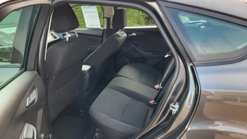 Fahrzeugabbildung Ford Focus Trend 5-Türig 1,6 Ltr.-4 Zyl.