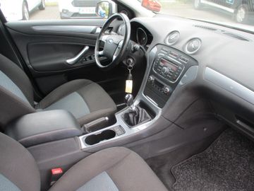 Ford Mondeo Turnier Trend AHK abn. + Beh.WSS + Sihz.