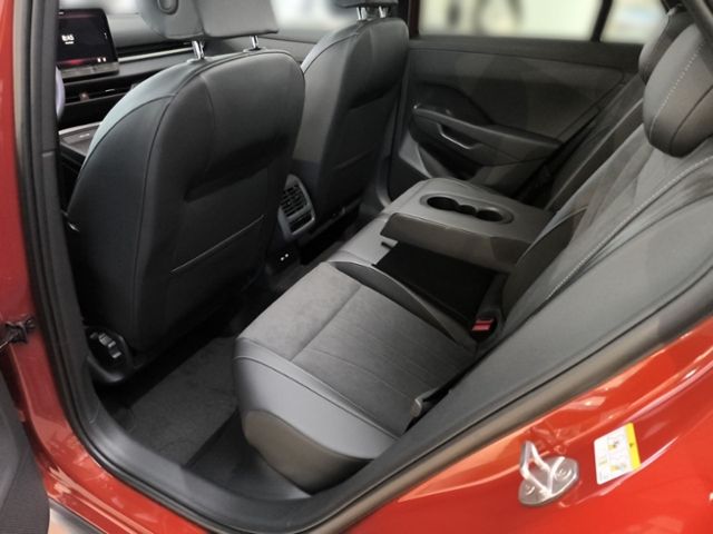 Fahrzeugabbildung Volkswagen T-Roc Style 1.5  eTSI OPF 110 kW (150 PS) 7-Gang