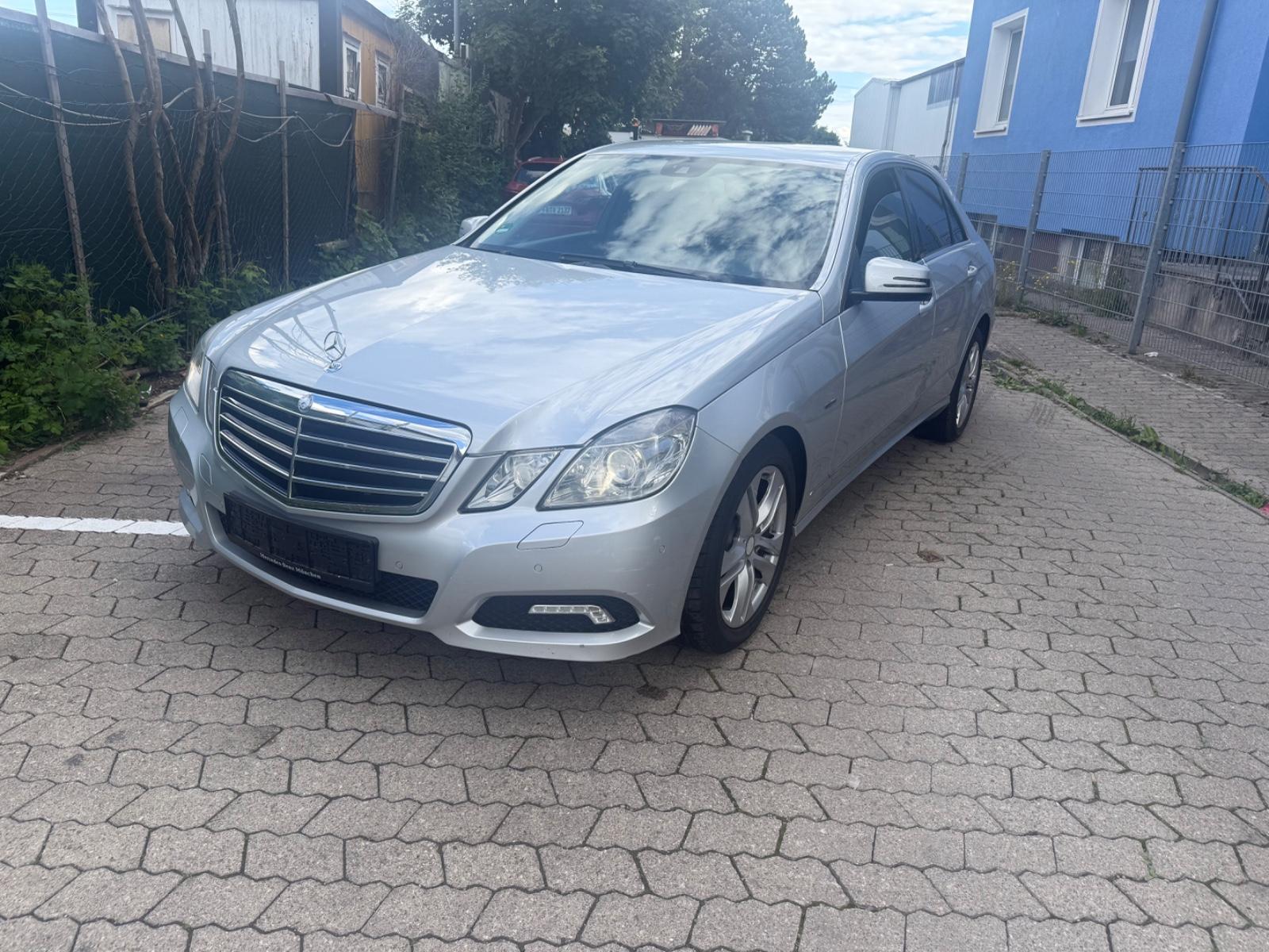 Mercedes-Benz E 200 - Euro 5- Tüv-  07-2028  Avantgarde