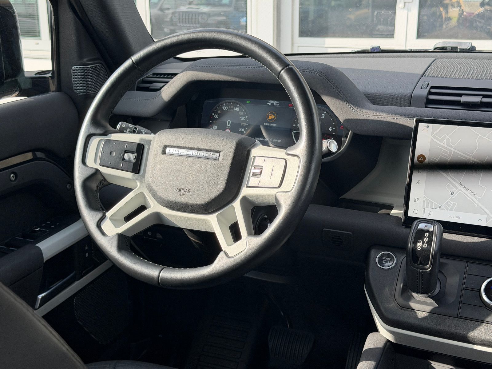 Fahrzeugabbildung Land Rover Defender 110 XS Edition/PANO/AHK/MERIDIAN/3D-KAM
