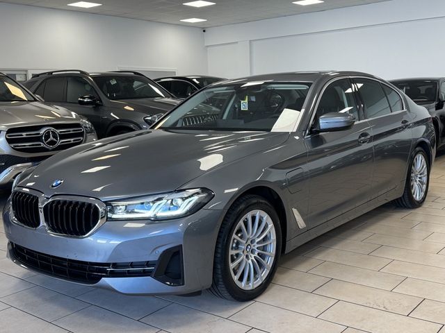 BMW 530 e*LED*360Cam*HarmanKardon*Navi*CarPlay*SDach