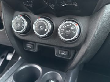 Mitsubishi ASX 1.6 MIVEC Kam.+SHZ+LM+KlimaA+DAB+Isofix