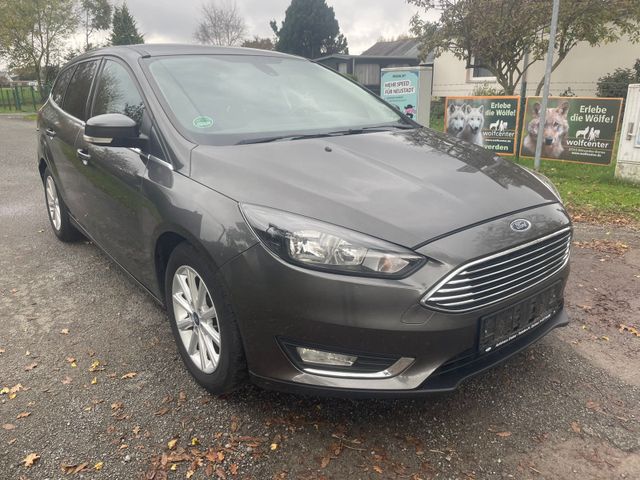 Ford Focus 1.5 TDCi Turnier Titanium *Navi*