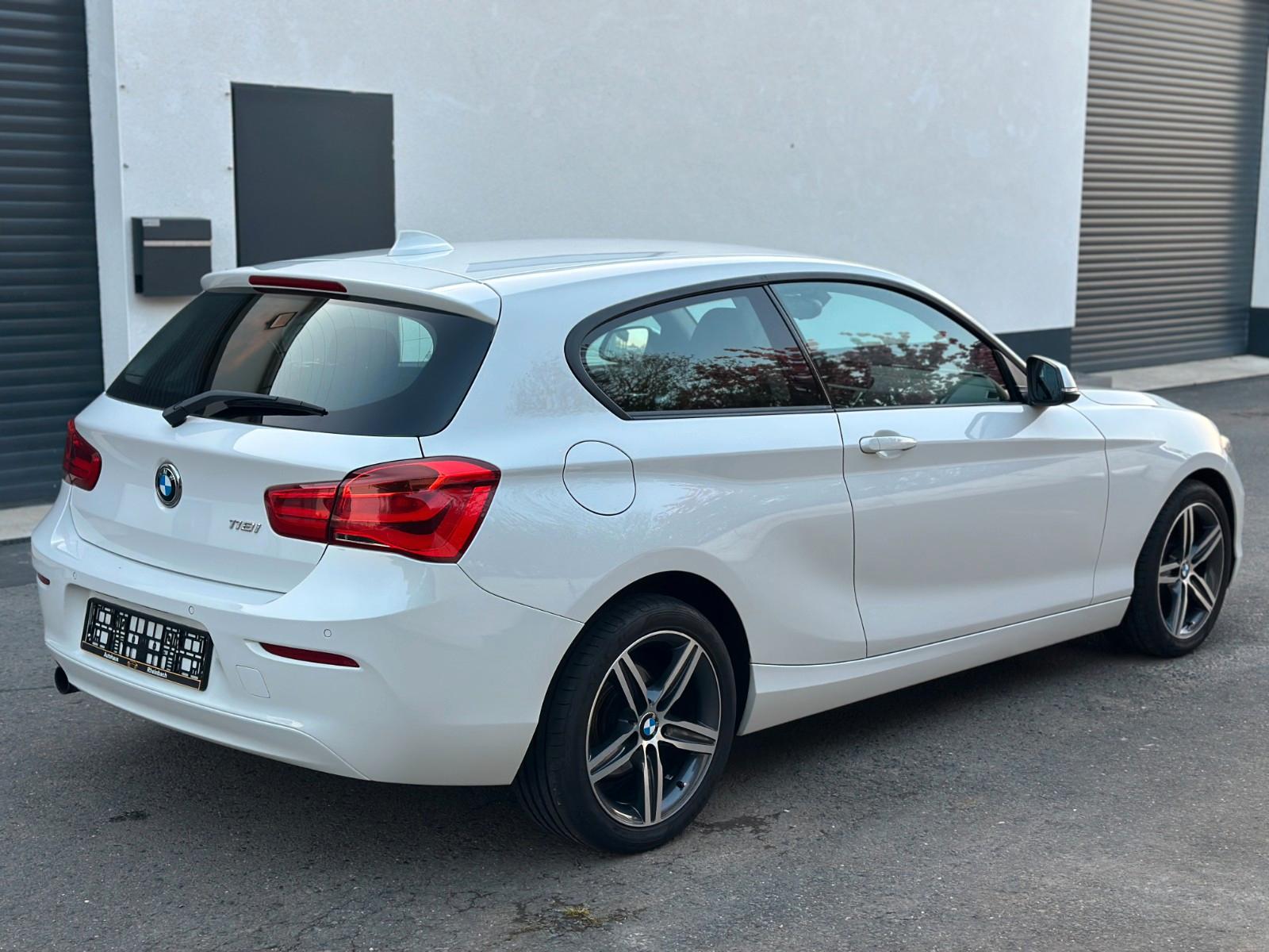 BMW 118 1 Limousine 3-trg. HU NEU/VOLL SERVICE BMW