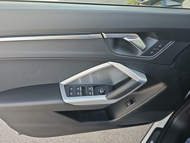 Fahrzeugabbildung Audi Q3 advanced 35 TFSI advanced AZV LED-Scheinw. Na